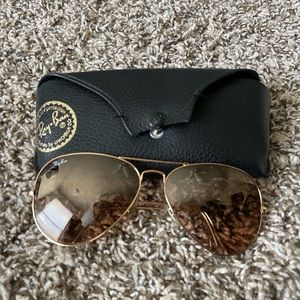 Rose Gold Large Framed Ray Ban Aviators
